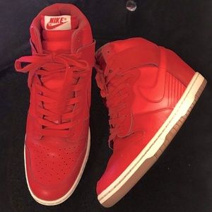 ☑️Nike Dunk Sky Hi Wedge Sneakers Red Size 10☑️